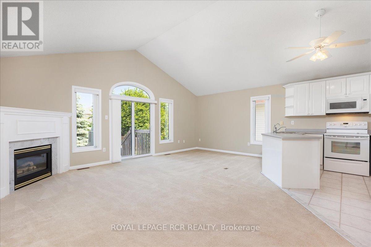 131 Mainprize Crescent, East Gwillimbury, Ontario  L0G 1M0 - Photo 10 - N12339516