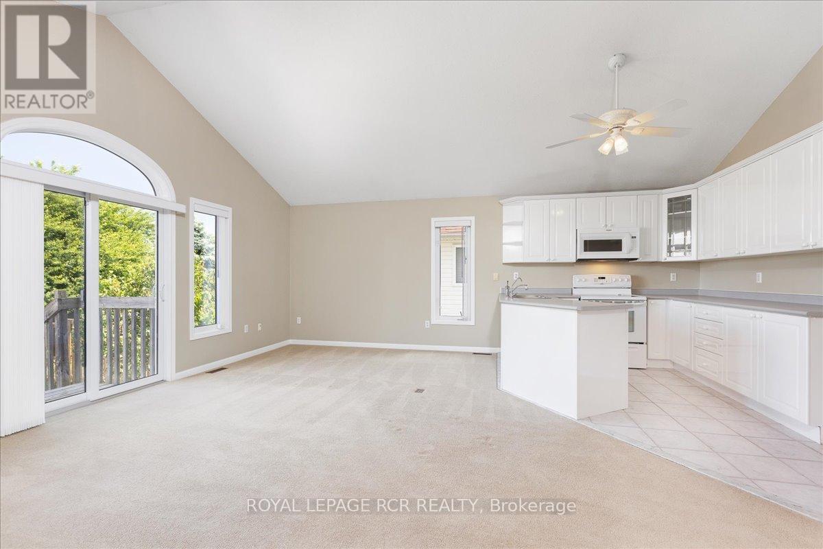 131 Mainprize Crescent, East Gwillimbury, Ontario  L0G 1M0 - Photo 11 - N12339516