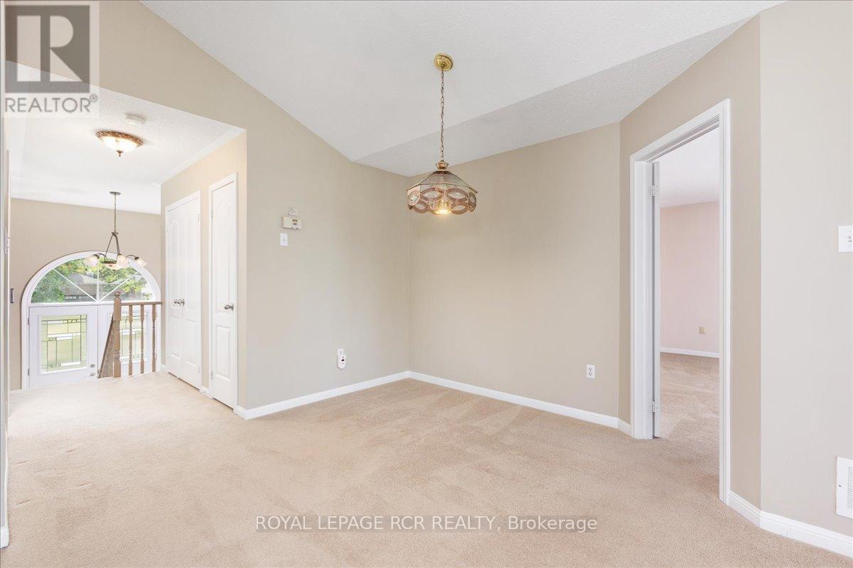 131 Mainprize Crescent, East Gwillimbury, Ontario  L0G 1M0 - Photo 17 - N12339516