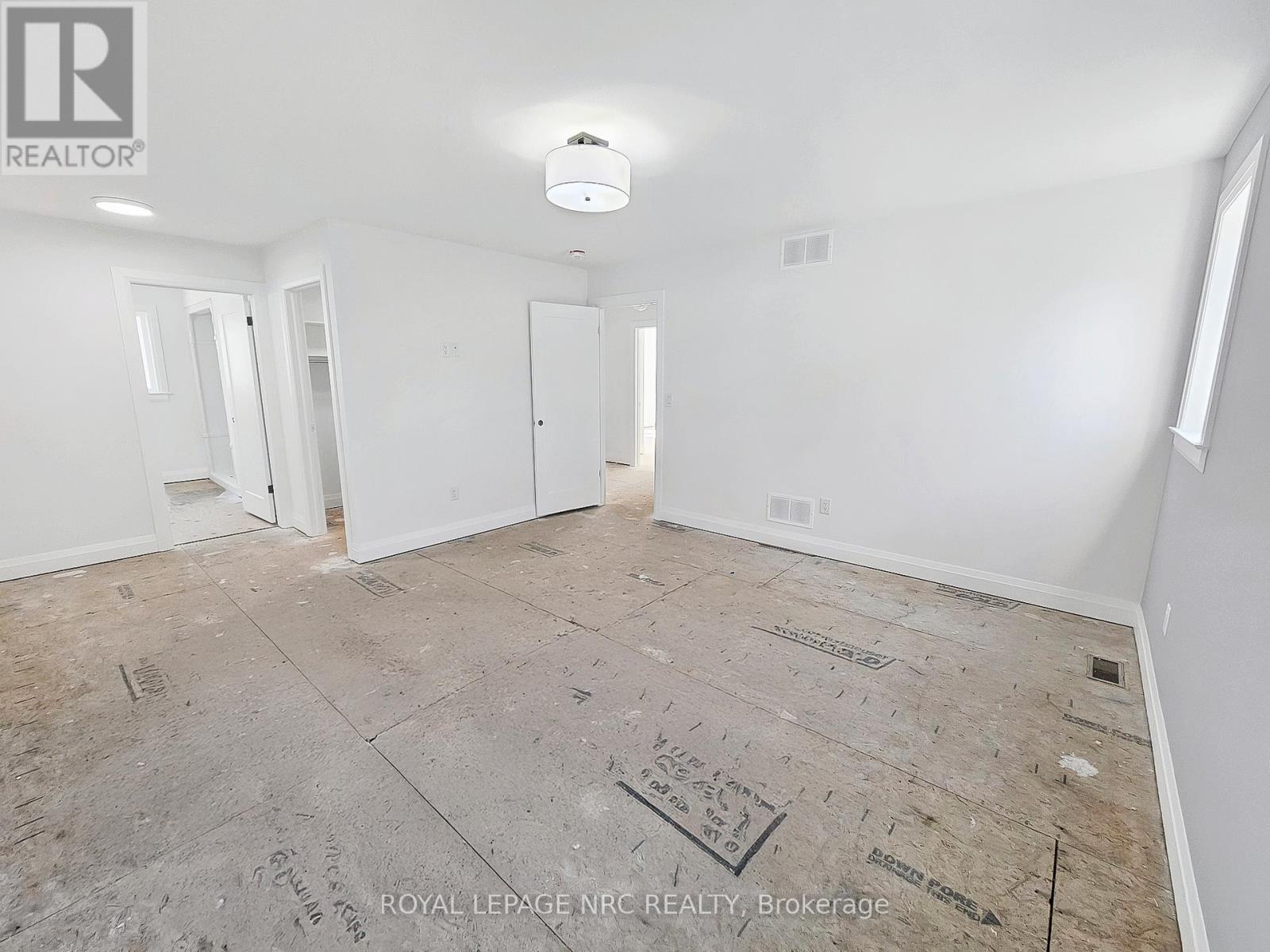 4705 Lee Avenue, Niagara Falls, Ontario  L2H 1M7 - Photo 10 - X12319292