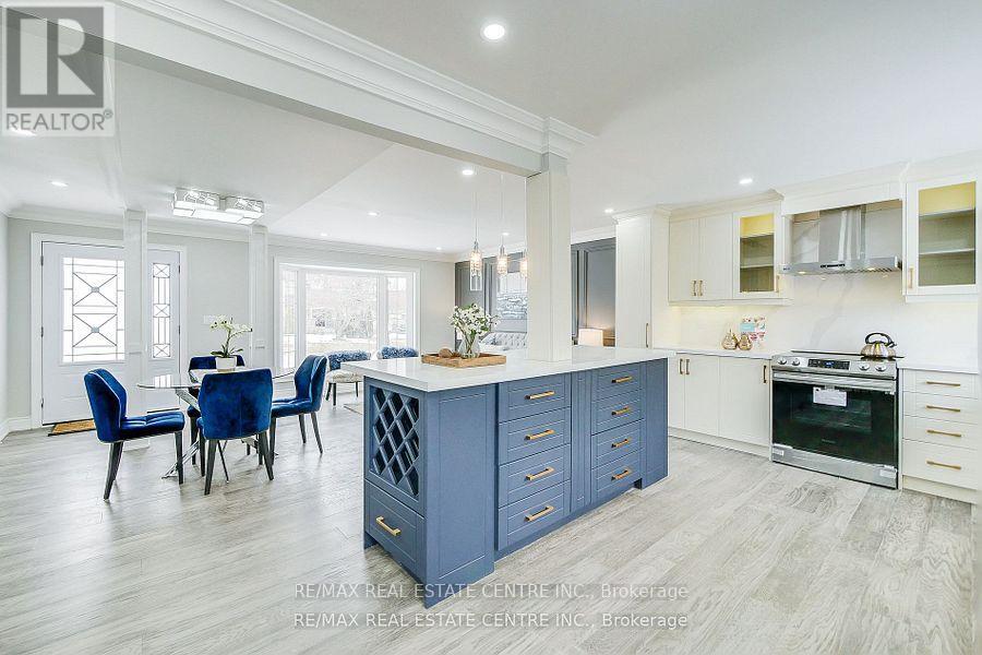 480 Valley Drive, Oakville, Ontario  L6L 4L8 - Photo 10 - W12339473