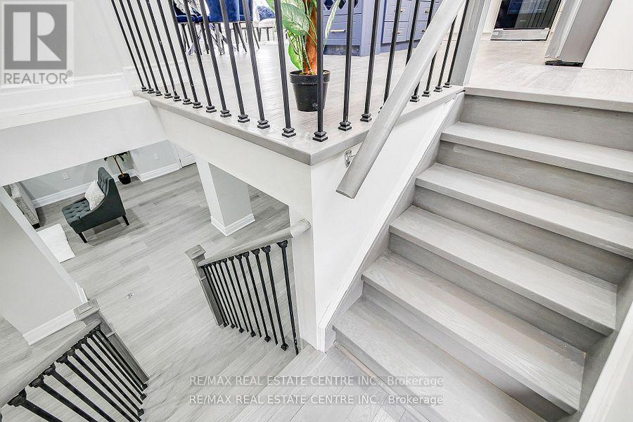 480 Valley Drive, Oakville, Ontario  L6L 4L8 - Photo 28 - W12339473