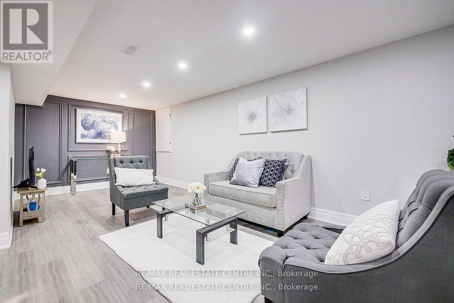 480 Valley Drive, Oakville, Ontario  L6L 4L8 - Photo 30 - W12339473