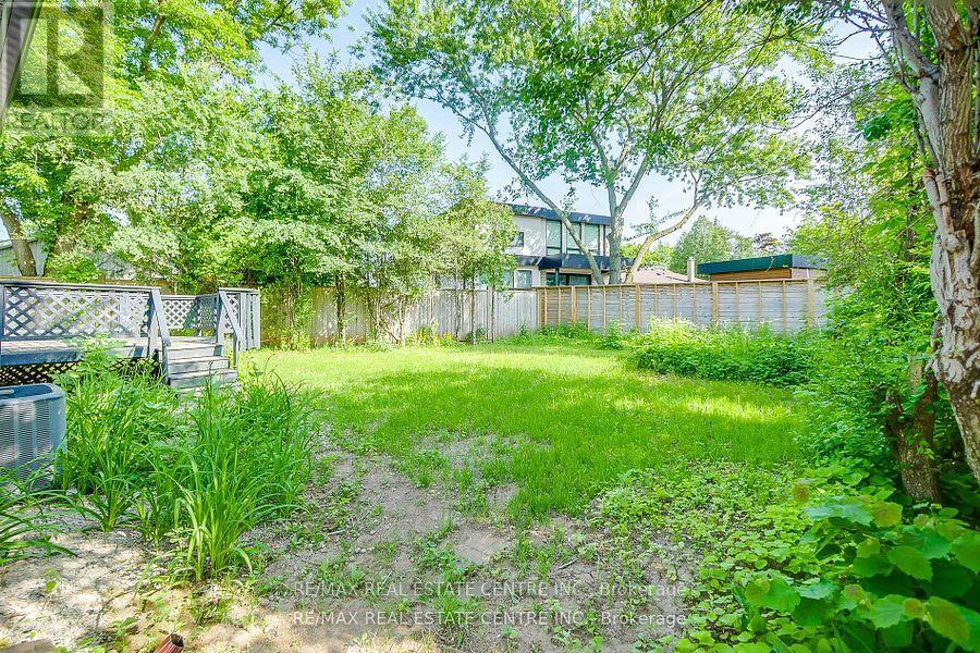 480 Valley Drive, Oakville, Ontario  L6L 4L8 - Photo 38 - W12339473