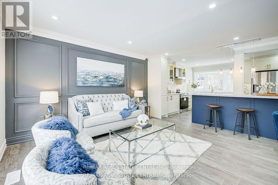 480 Valley Drive, Oakville, Ontario  L6L 4L8 - Photo 6 - W12339473