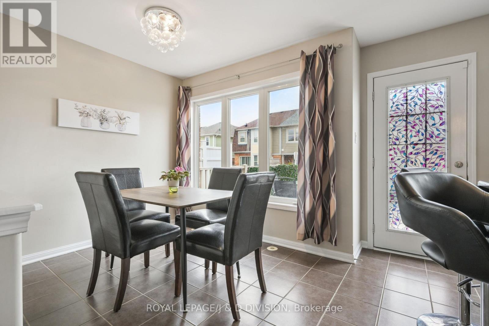 612 Sellers Path, Milton, Ontario  L9T 0P4 - Photo 10 - W12339512
