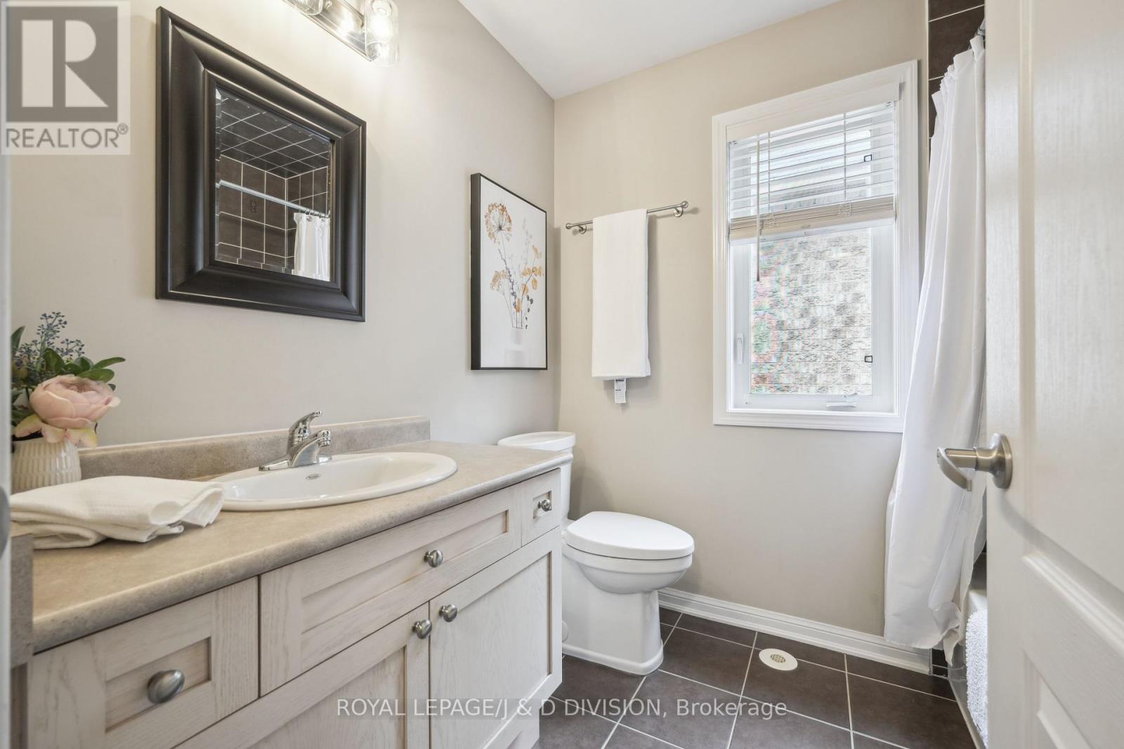 612 Sellers Path, Milton, Ontario  L9T 0P4 - Photo 18 - W12339512