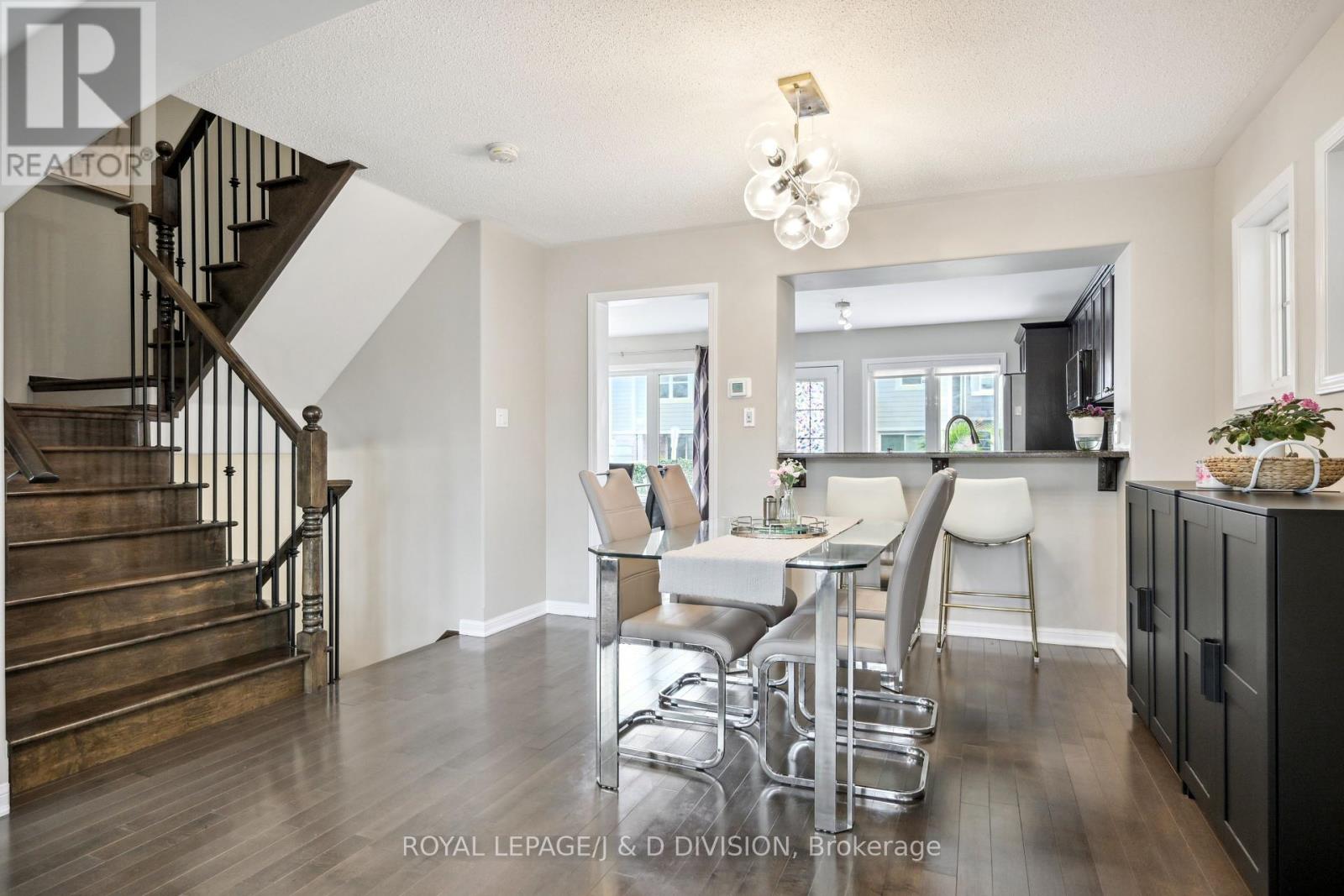 612 Sellers Path, Milton, Ontario  L9T 0P4 - Photo 6 - W12339512
