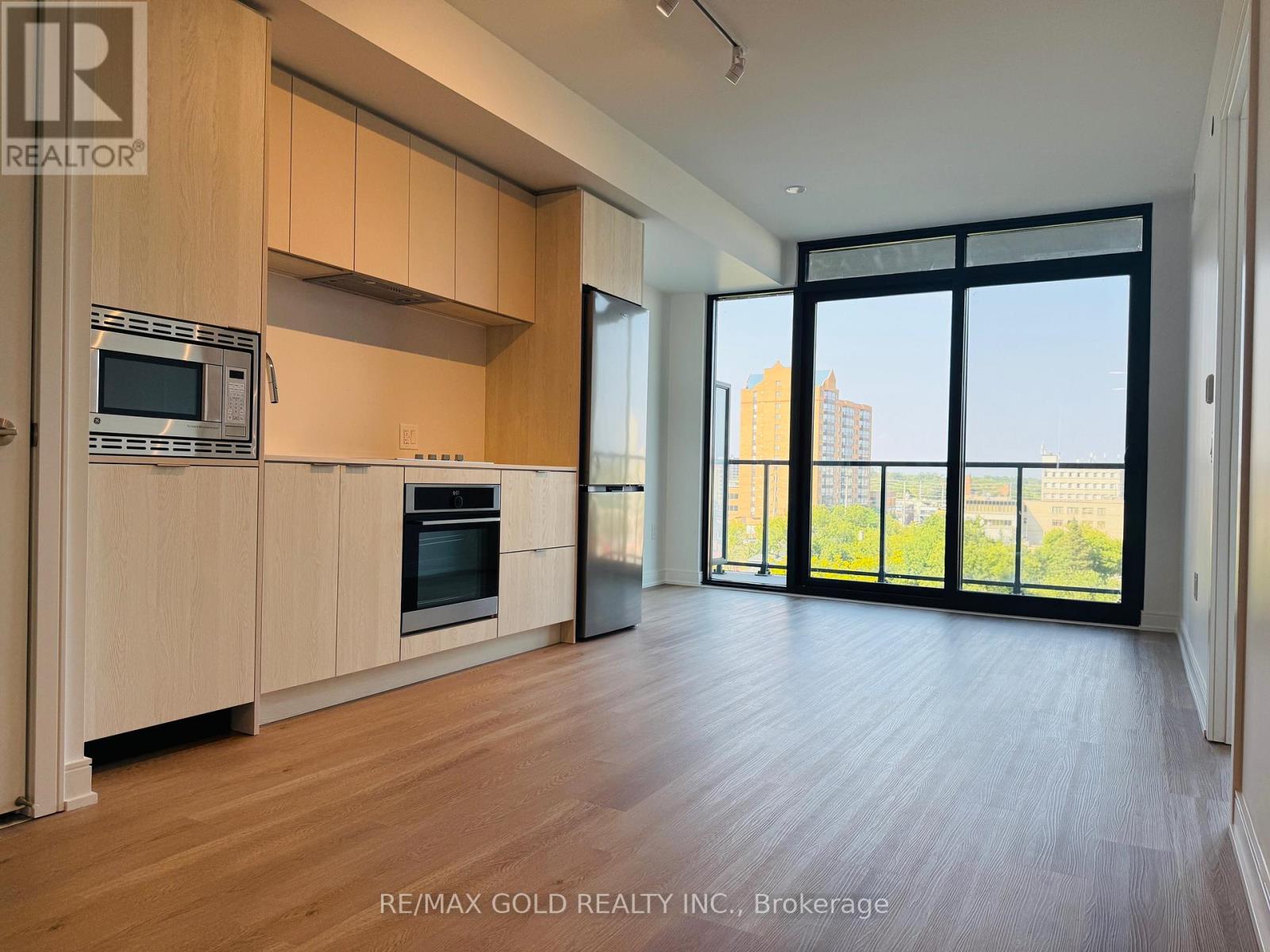 530 - 3009 Novar Road, Mississauga, Ontario  L5B 0P9 - Photo 5 - W12339523