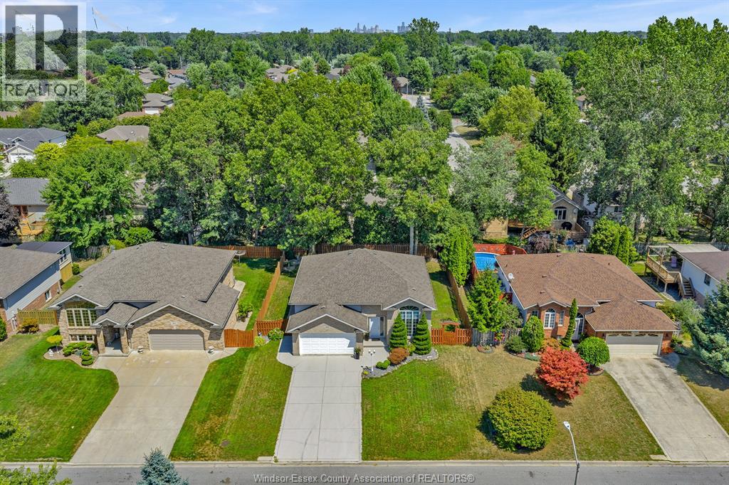 Property at 549 Birmingham image 3