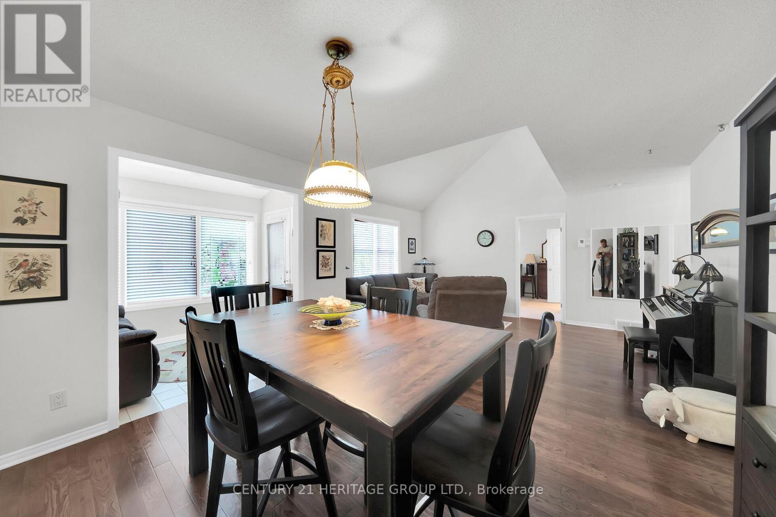 4106 Butternut Court, Lincoln, Ontario  L0R 2C0 - Photo 23 - X12339608