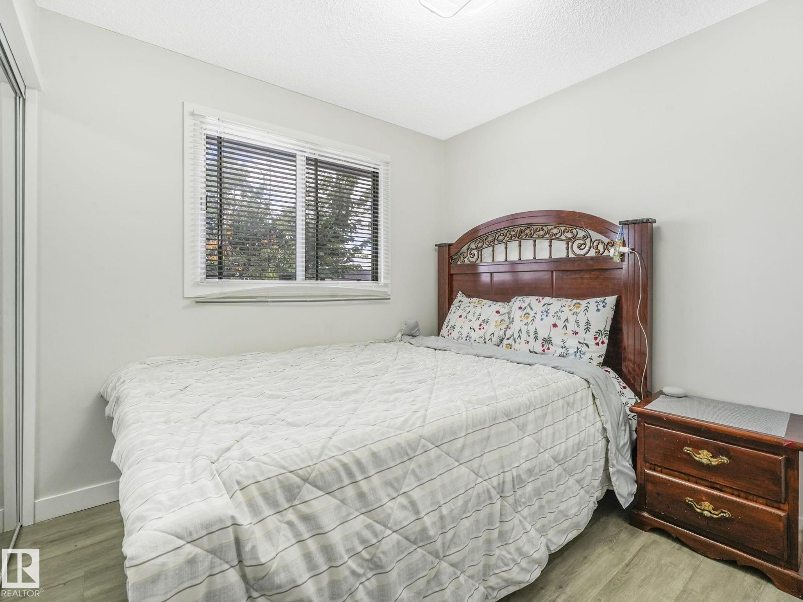 Property at 1704 53 ST NW image 5