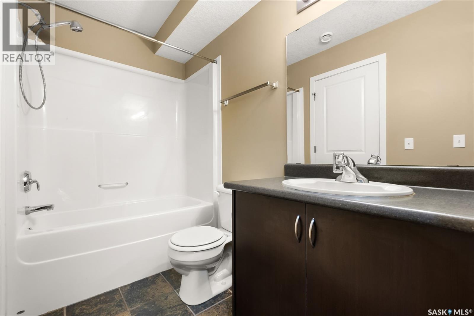 170 5079 James Hill Road, Regina, Saskatchewan  S4W 0B9 - Photo 12 - SK015404