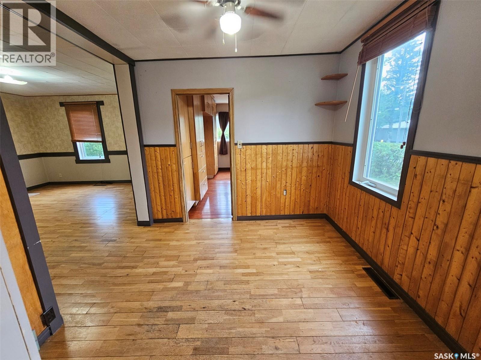 218 7th Street W, Carlyle, Saskatchewan  S0C 0R0 - Photo 11 - SK015375