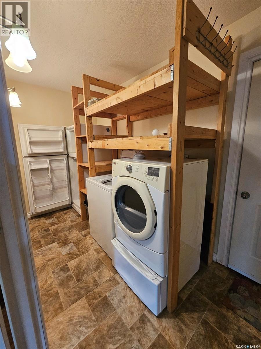 218 7th Street W, Carlyle, Saskatchewan  S0C 0R0 - Photo 15 - SK015375