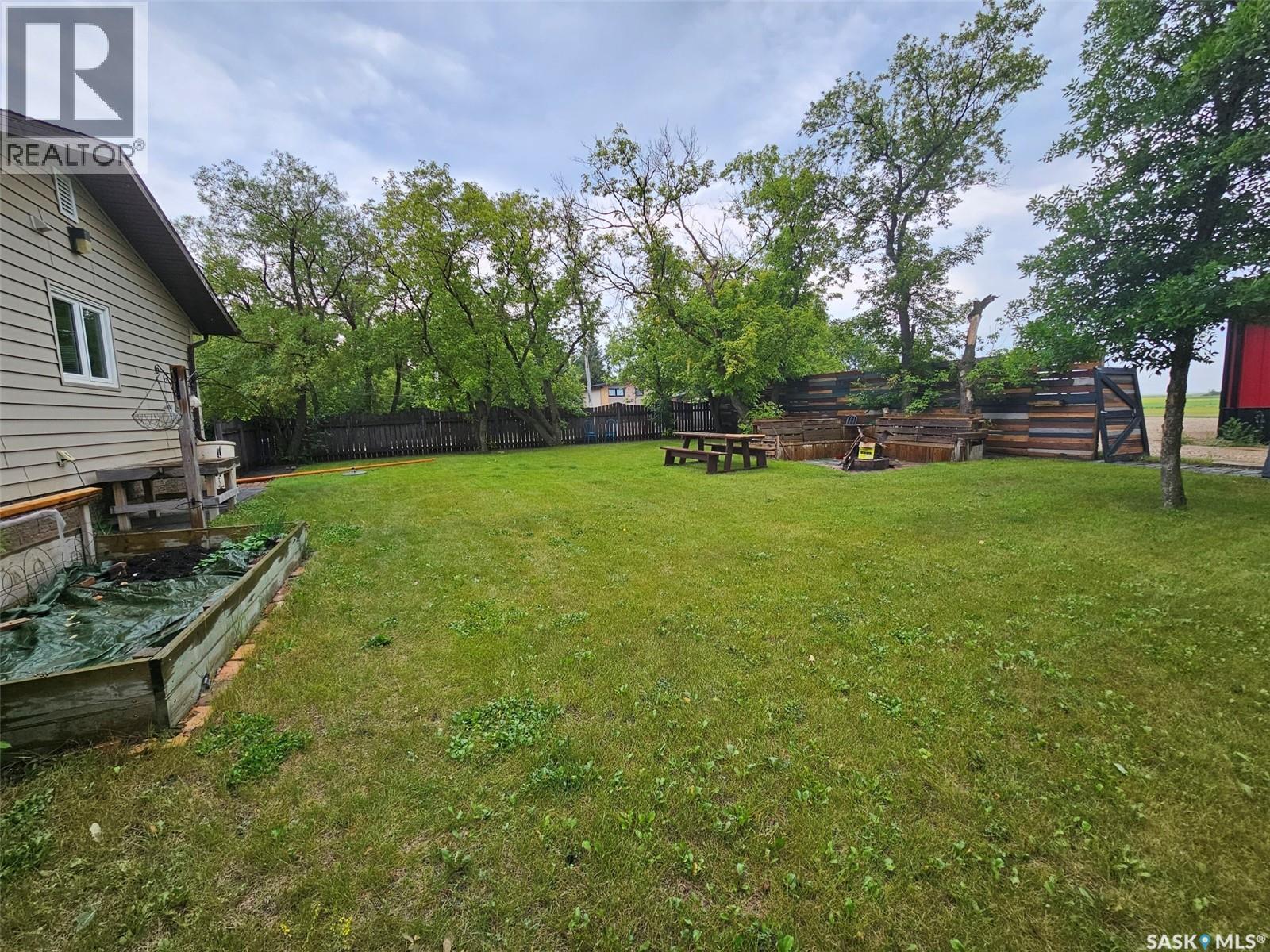 218 7th Street W, Carlyle, Saskatchewan  S0C 0R0 - Photo 20 - SK015375