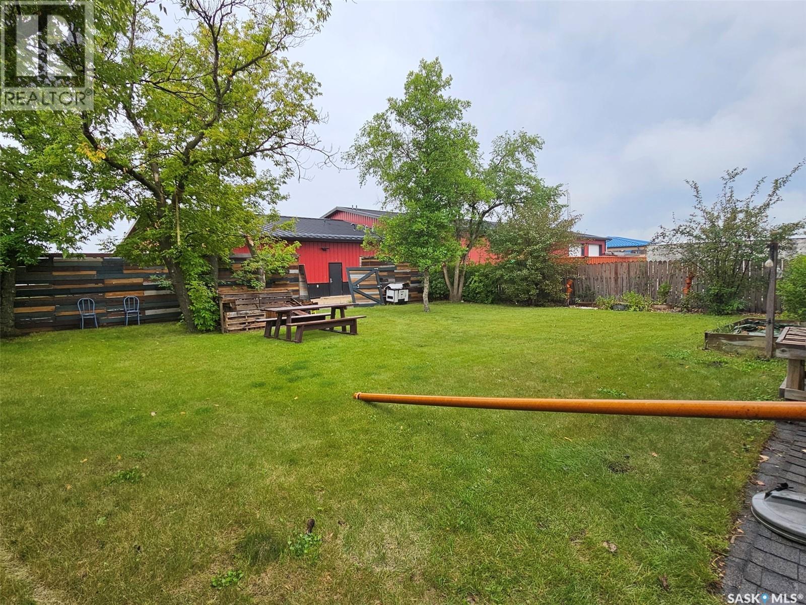 218 7th Street W, Carlyle, Saskatchewan  S0C 0R0 - Photo 24 - SK015375
