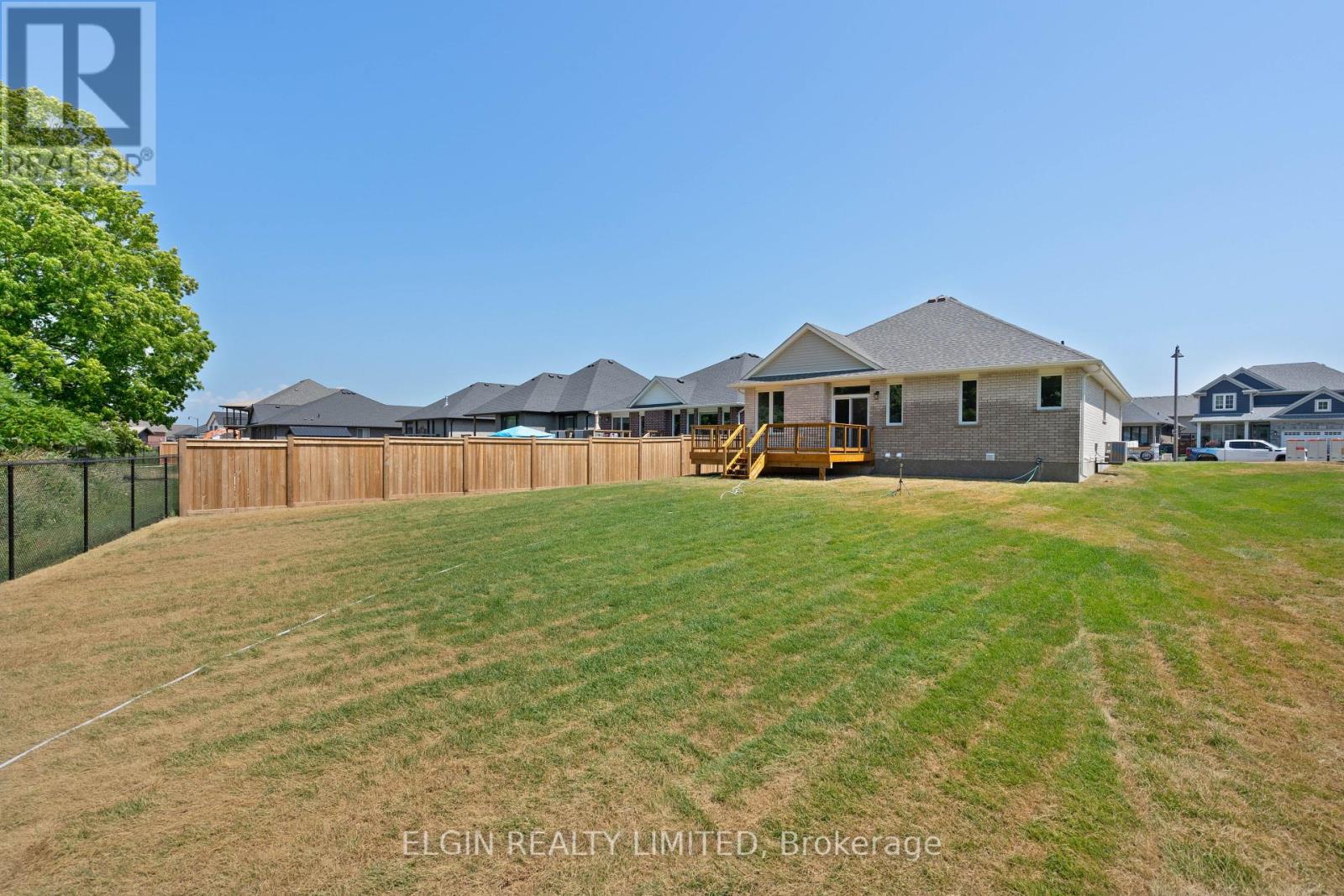 25 Dunning Way, St. Thomas, Ontario  N5R 0P7 - Photo 2 - X12178869