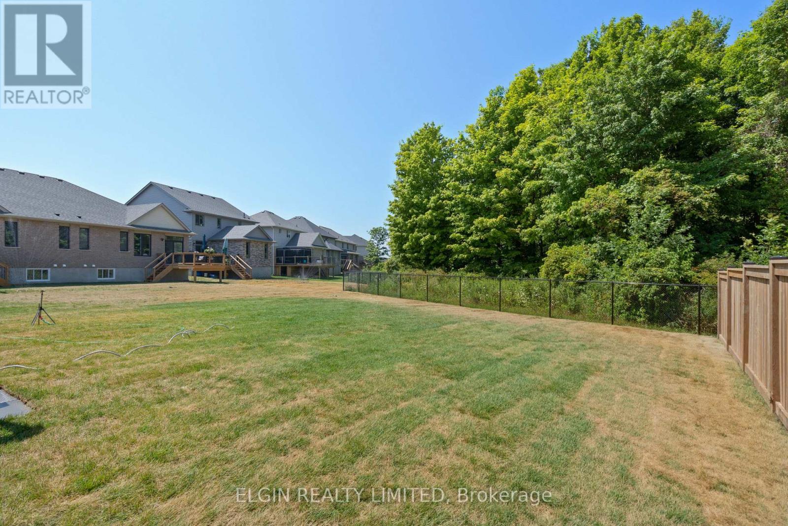 25 Dunning Way, St. Thomas, Ontario  N5R 0P7 - Photo 3 - X12178869