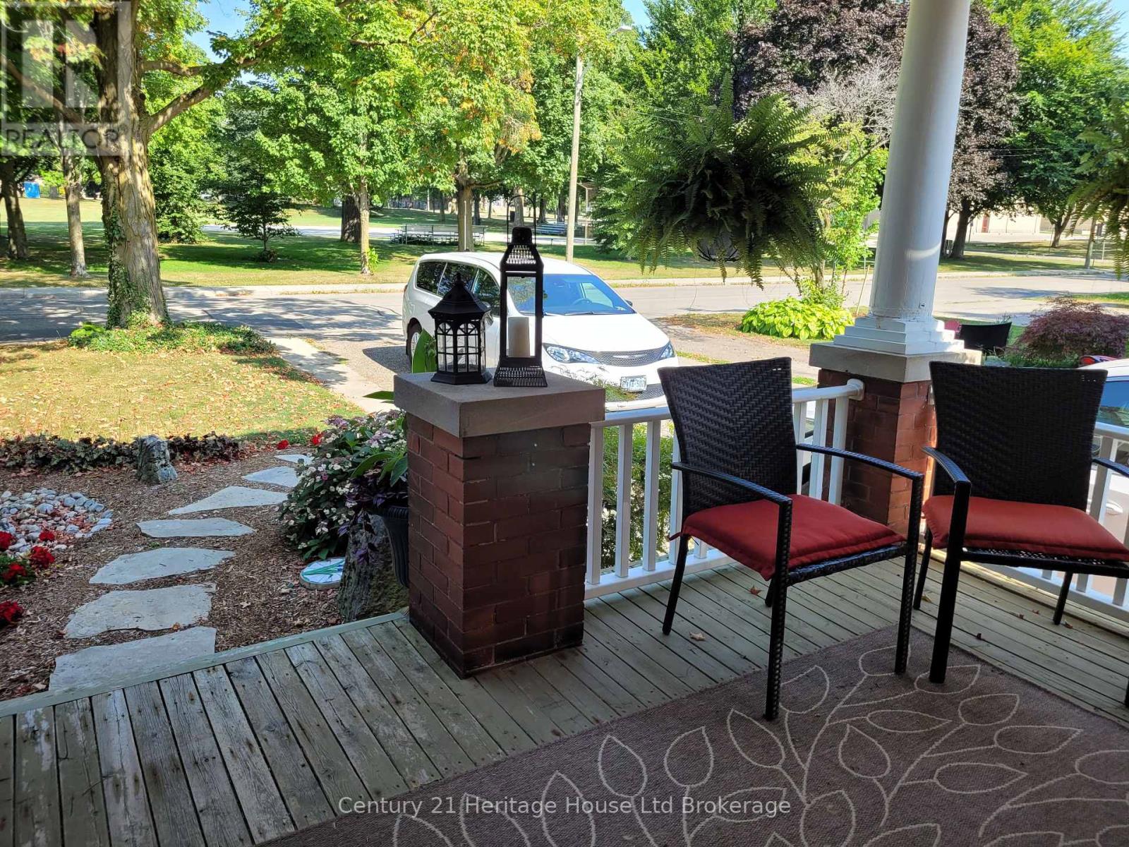 117 Light Street, Woodstock, Ontario  N4S 6H2 - Photo 8 - X12339740