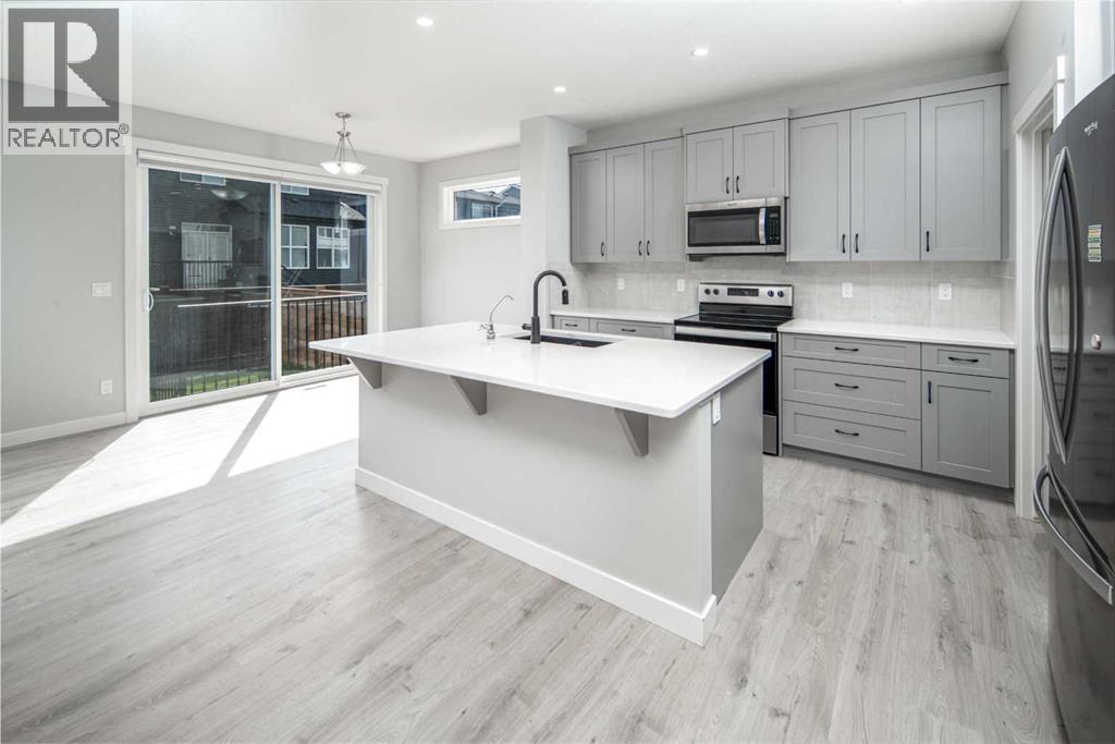 Property at 329 Seton Villas SE image 4