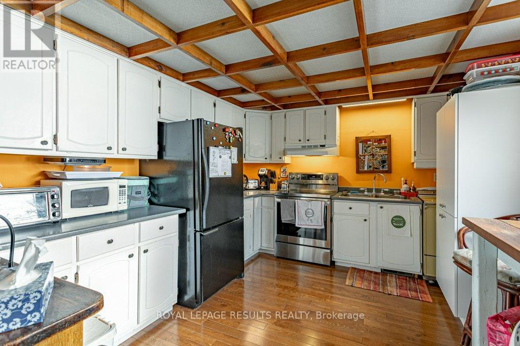 3349 Old Dexter Line, Central Elgin, Ontario  N0L 2H0 - Photo 12 - X12339760