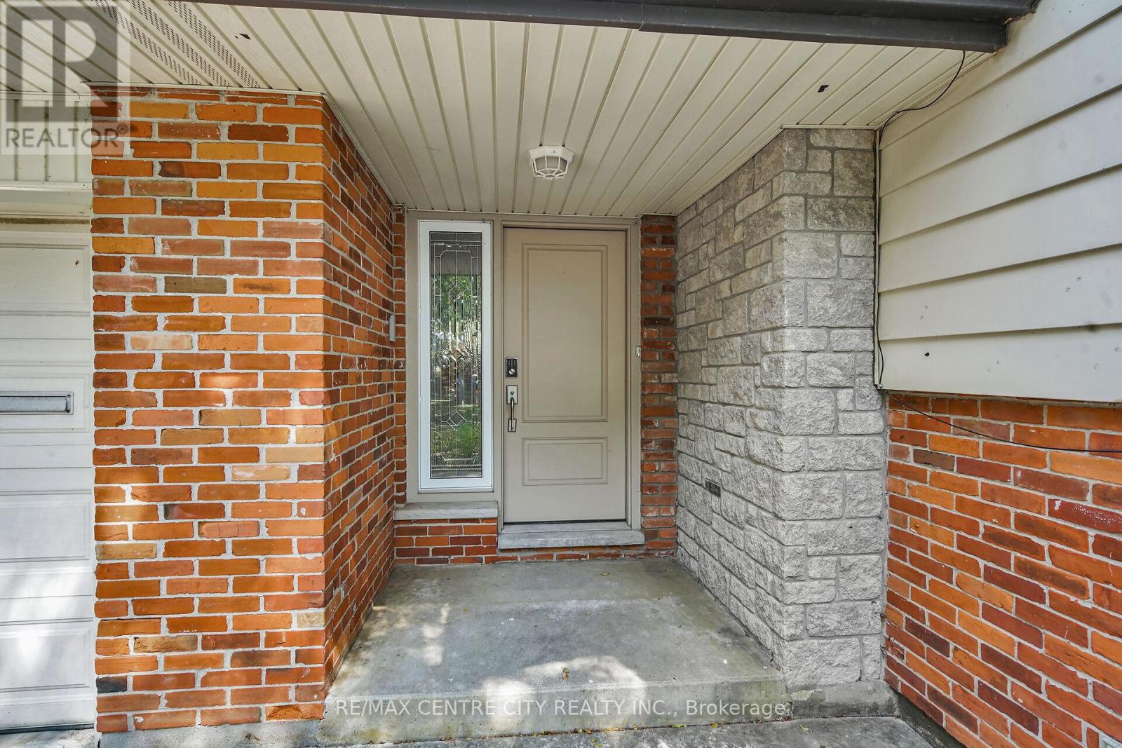 Property at 937 FONTAINE ROAD image 5
