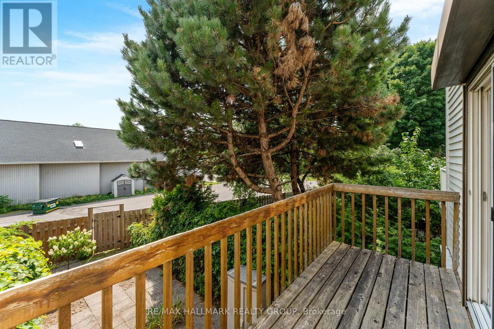 1916 Russell Road, Ottawa, Ontario  K1G 1L6 - Photo 34 - X12339837