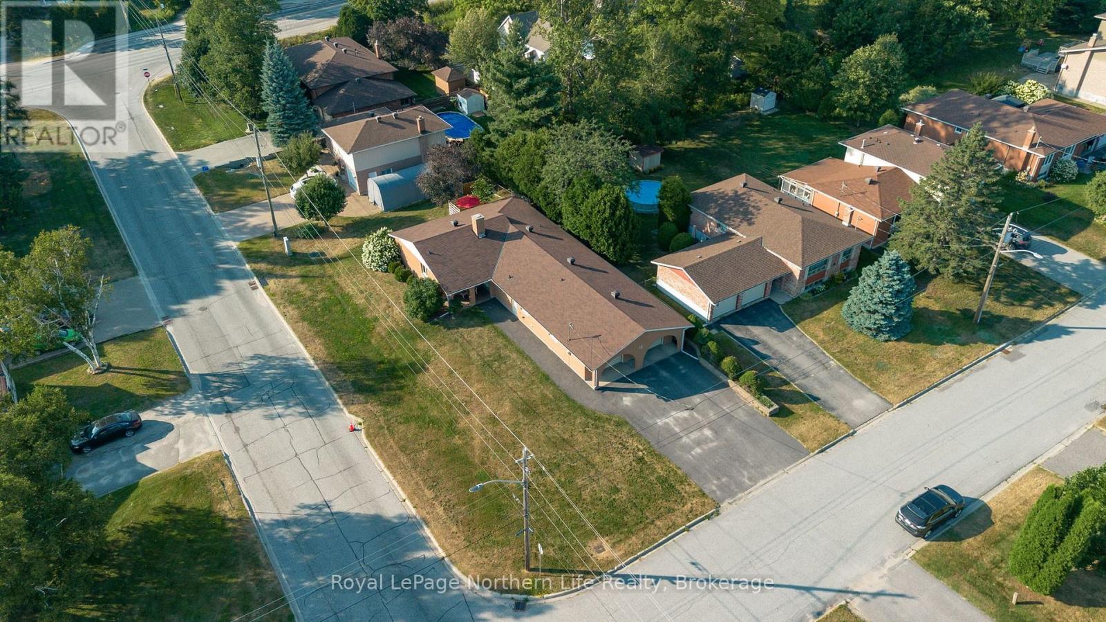 Property at 101 FRANCIS AVENUE image 2