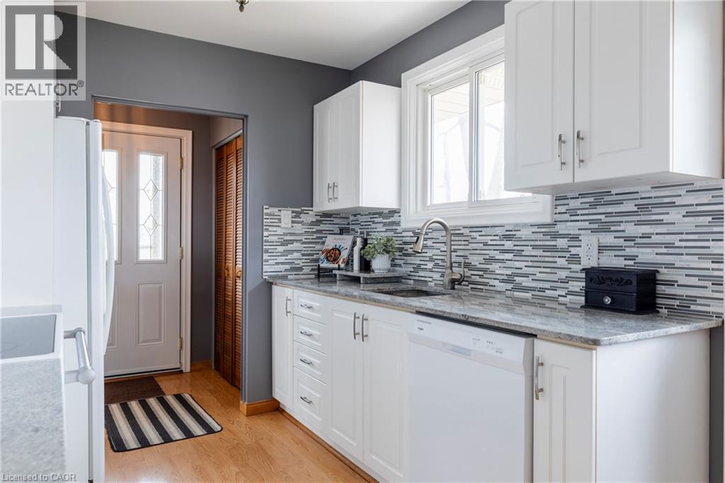 2 Melody Court, Hamilton, Ontario  L8V 2M4 - Photo 11 - 40759129