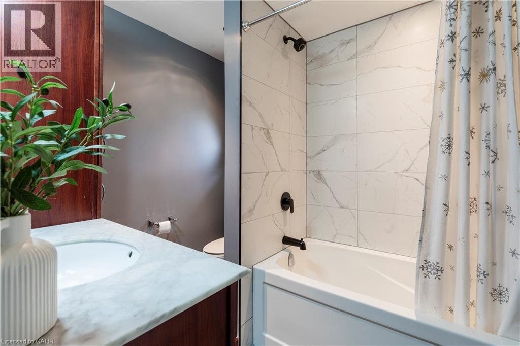 2 Melody Court, Hamilton, Ontario  L8V 2M4 - Photo 24 - 40759129