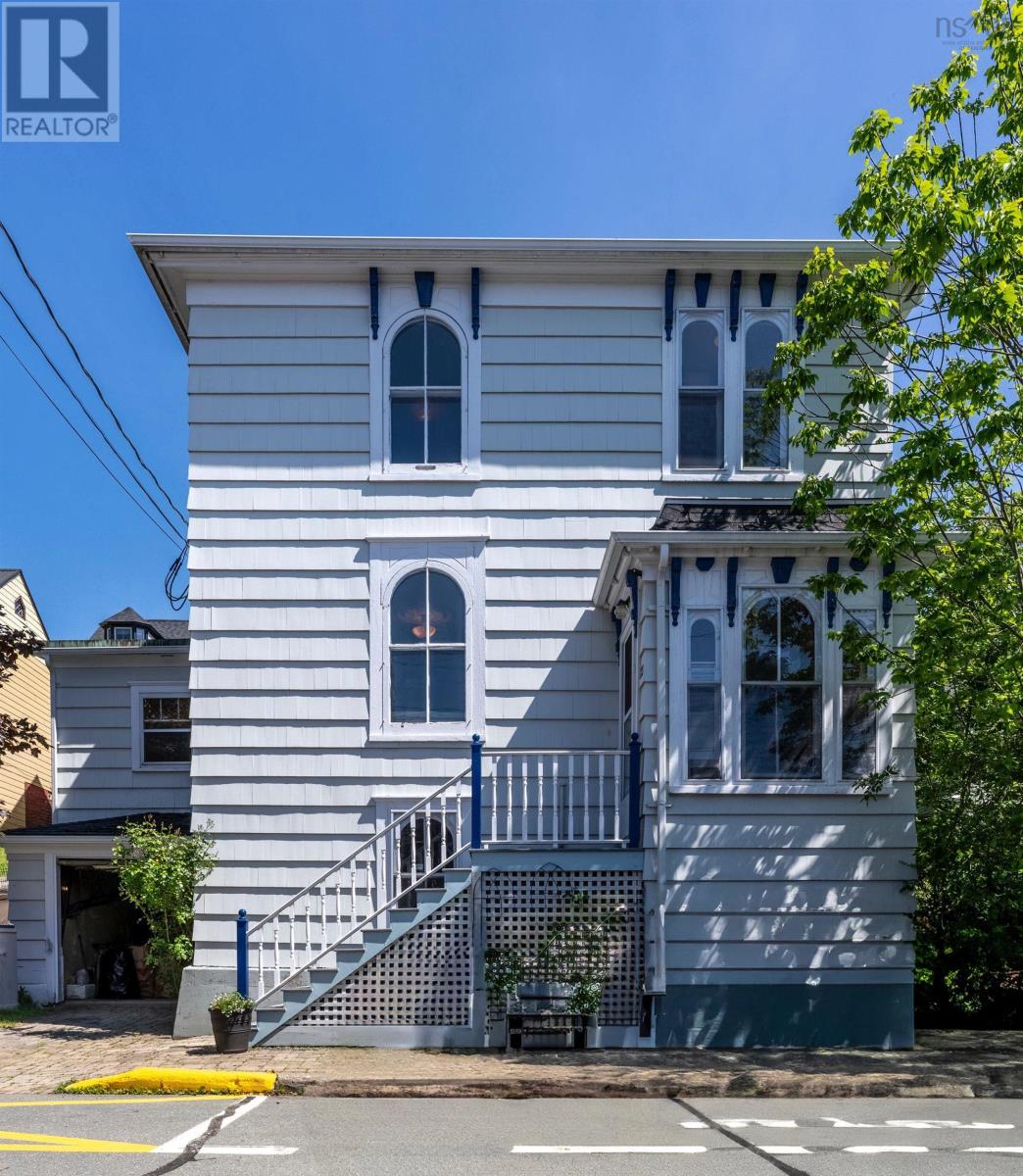 Property at 73 Montague Street image 2