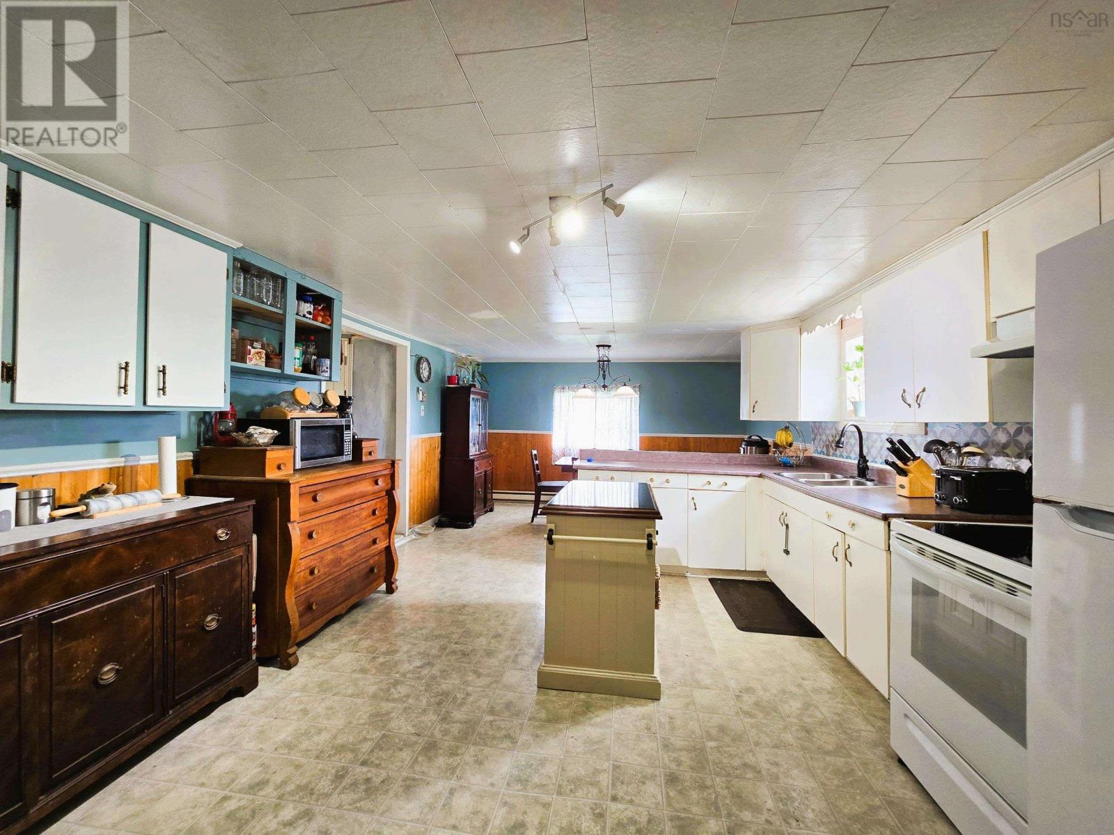 248 Chebogue Point Road, Chebogue Point, Nova Scotia  B5A 5E0 - Photo 3 - 202517967