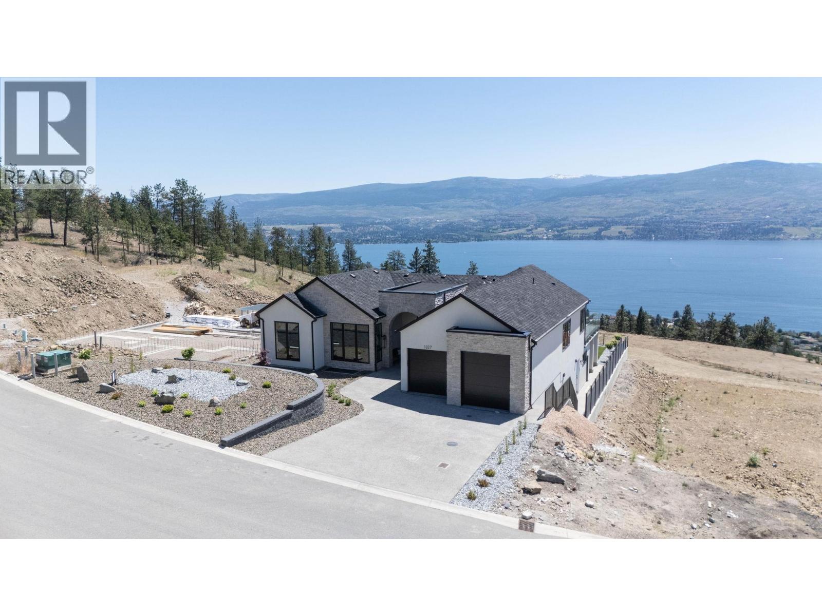 1327 Vineyard Drive, west kelowna, British Columbia