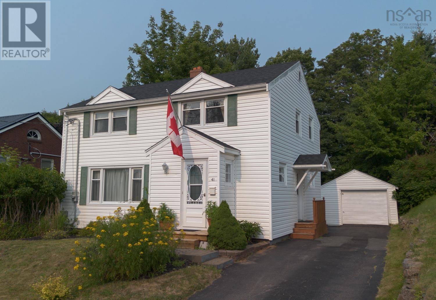 41 Archibald Street, Truro, Nova Scotia  B2N 4R5 - Photo 1 - 202520032
