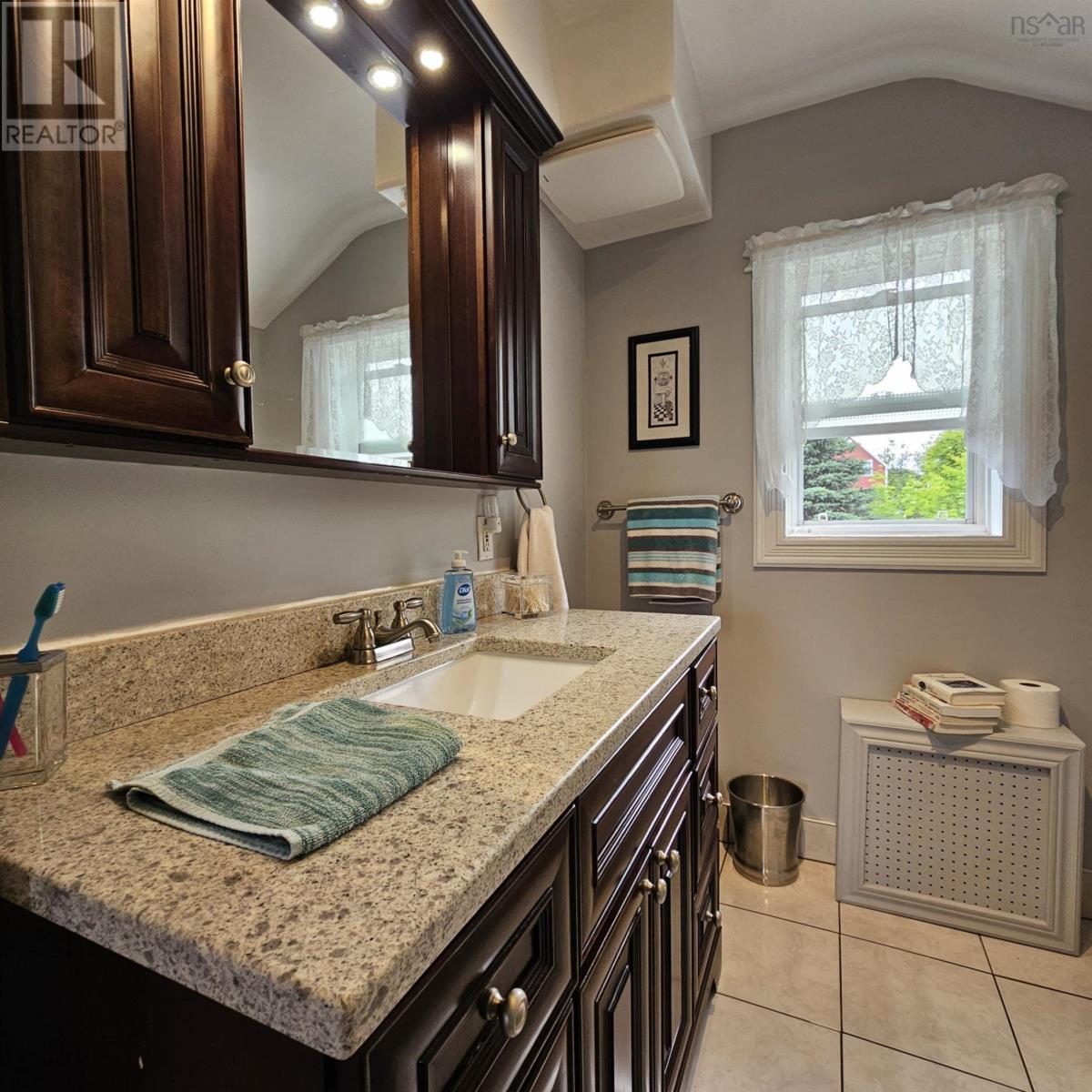 112 St Anns Street, Sydney, Nova Scotia  B1N 1A7 - Photo 17 - 202520056
