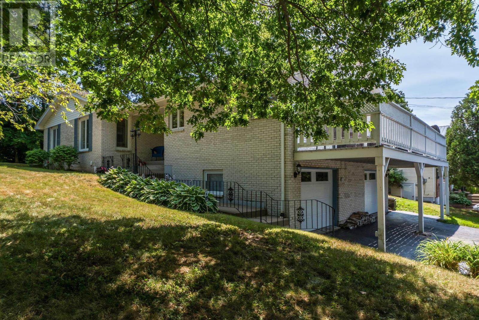 180 Rockmanor Drive, Bedford, Nova Scotia  B4A 3B5 - Photo 5 - 202520137