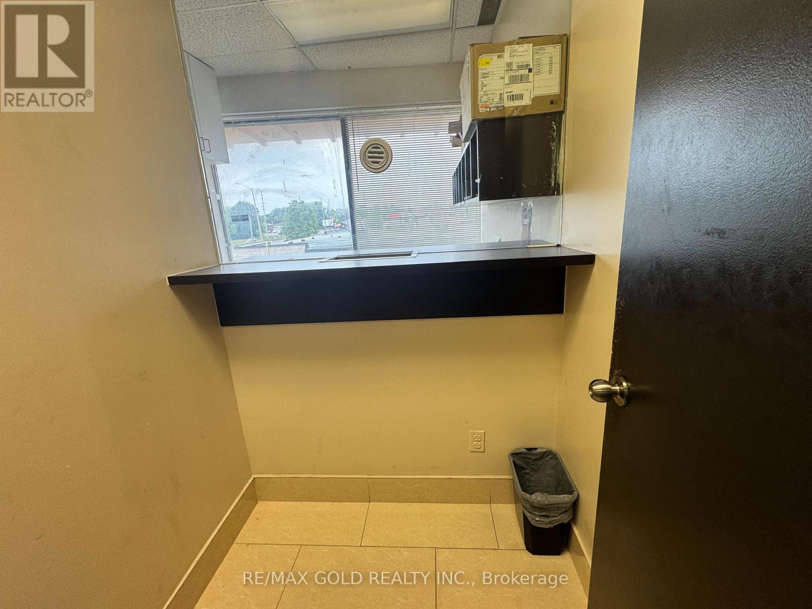 202 - 7125 Goreway Drive, Mississauga, Ontario  L4T 4H3 - Photo 13 - W12339307