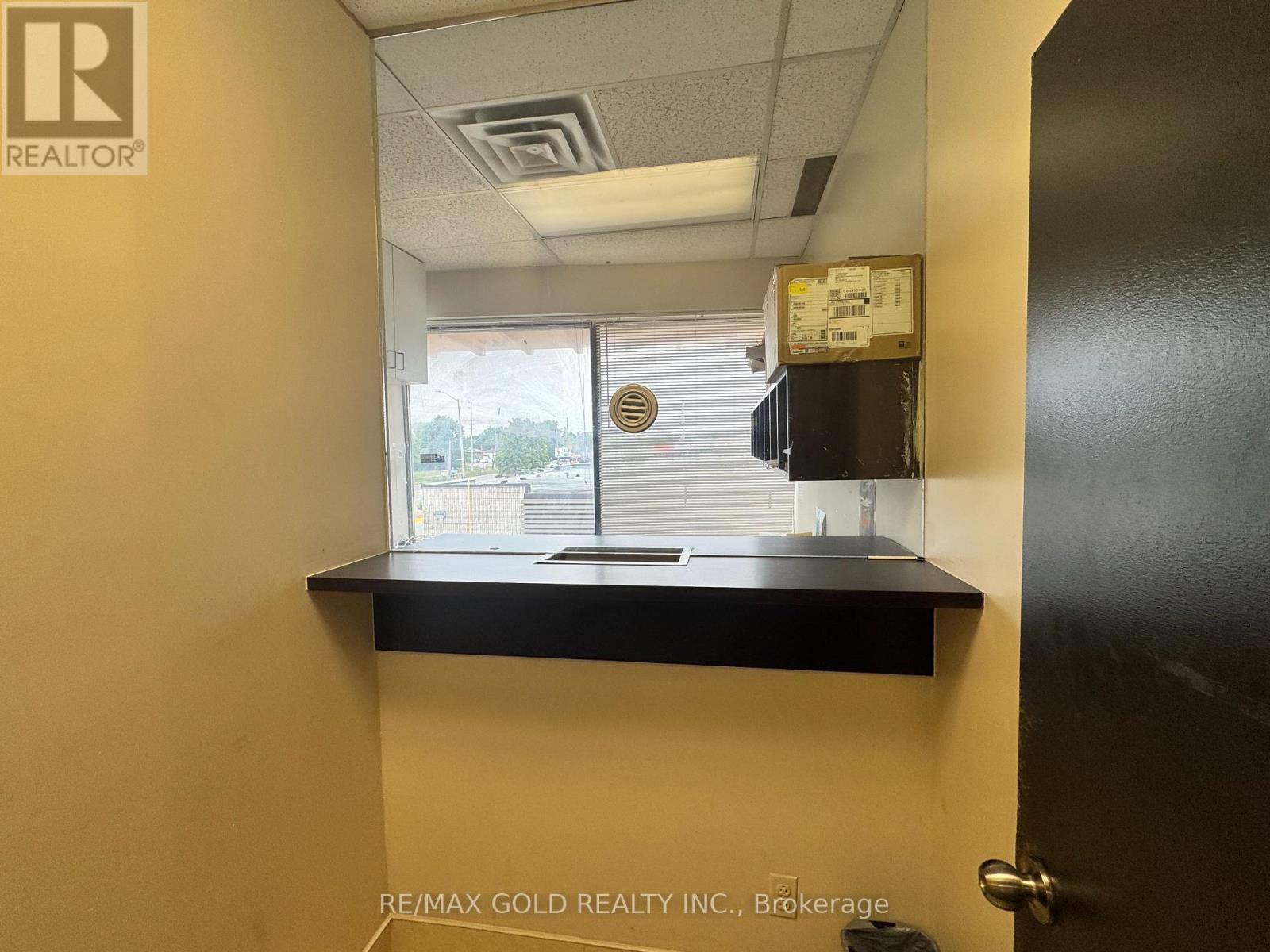 202 - 7125 Goreway Drive, Mississauga, Ontario  L4T 4H3 - Photo 14 - W12339307