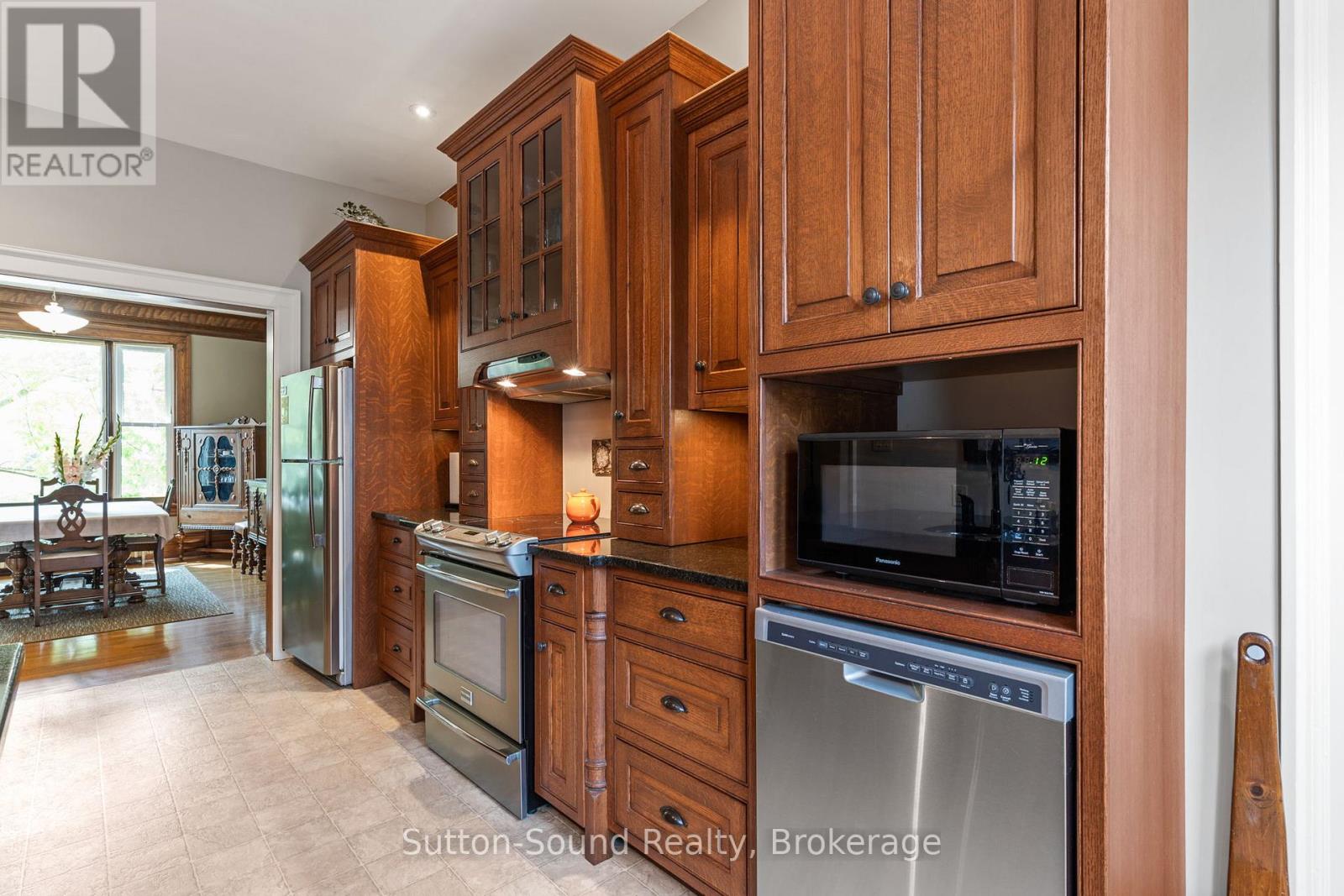 1304 4th Avenue W, Owen Sound, Ontario  N4K 4W8 - Photo 10 - X12338749