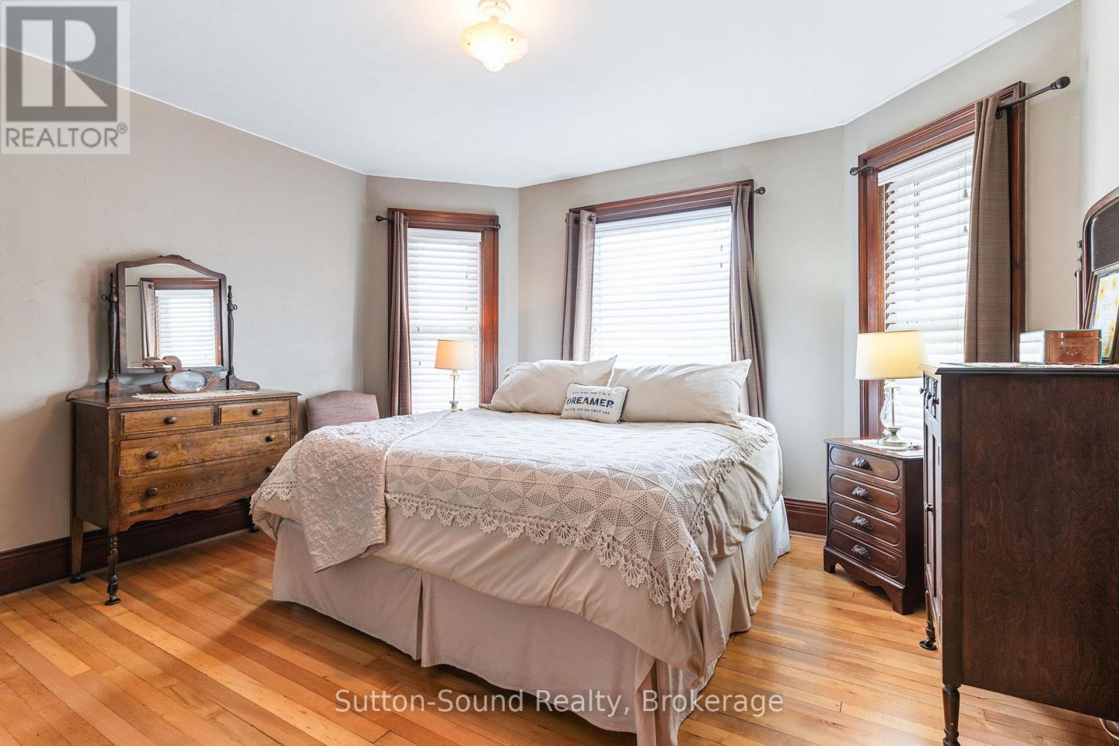 1304 4th Avenue W, Owen Sound, Ontario  N4K 4W8 - Photo 18 - X12338749