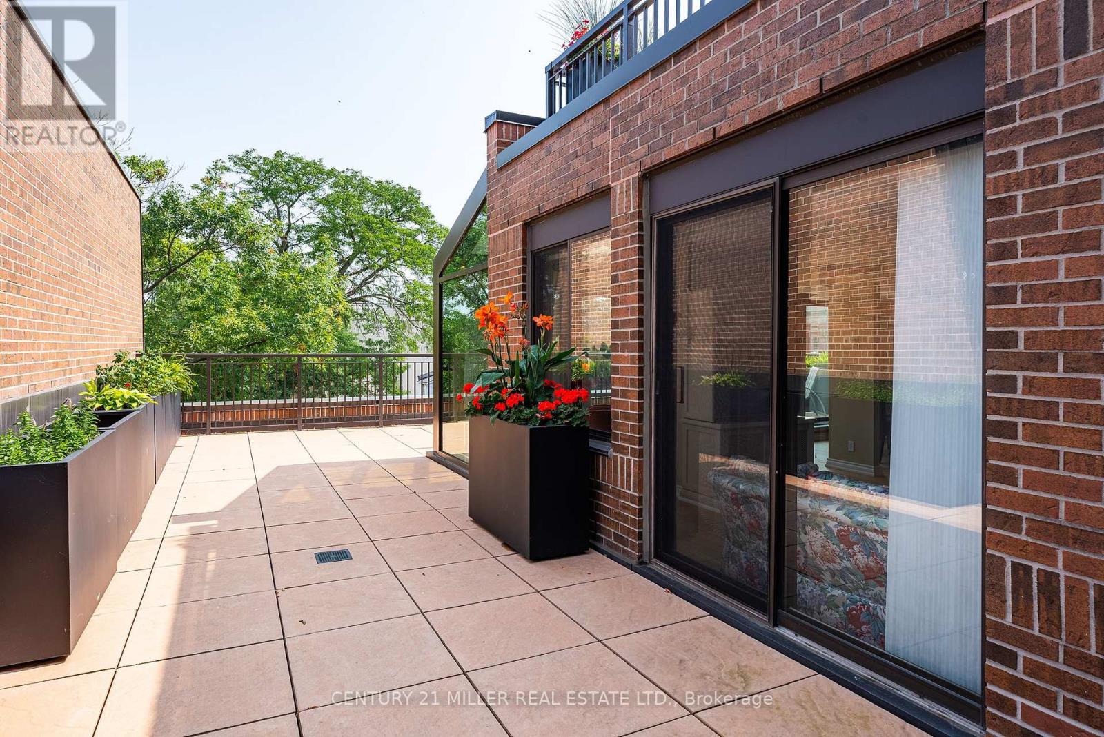 710 - 100 Lakeshore Road E, Oakville, Ontario  L6J 6M9 - Photo 19 - W12339652
