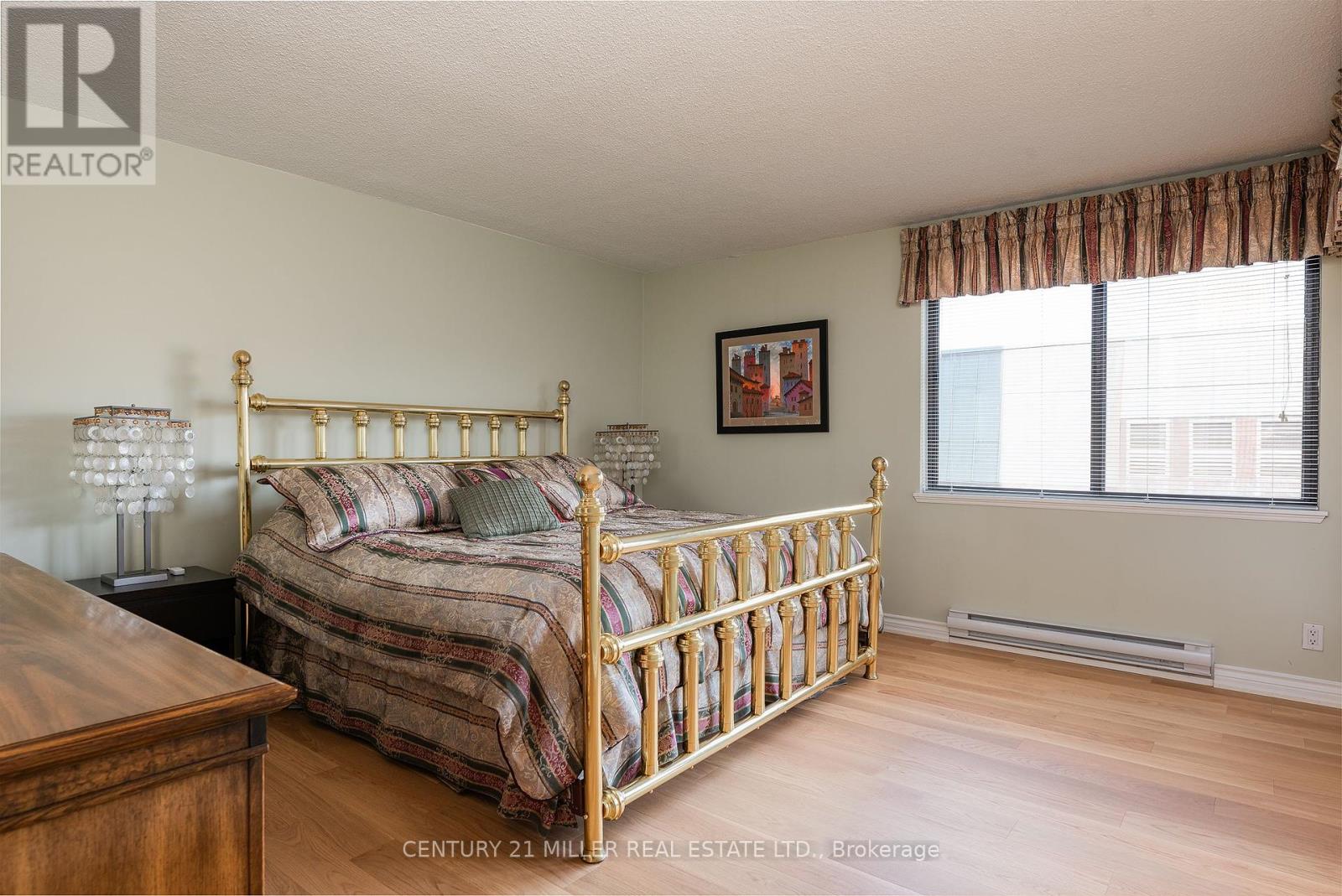 710 - 100 Lakeshore Road E, Oakville, Ontario  L6J 6M9 - Photo 21 - W12339652