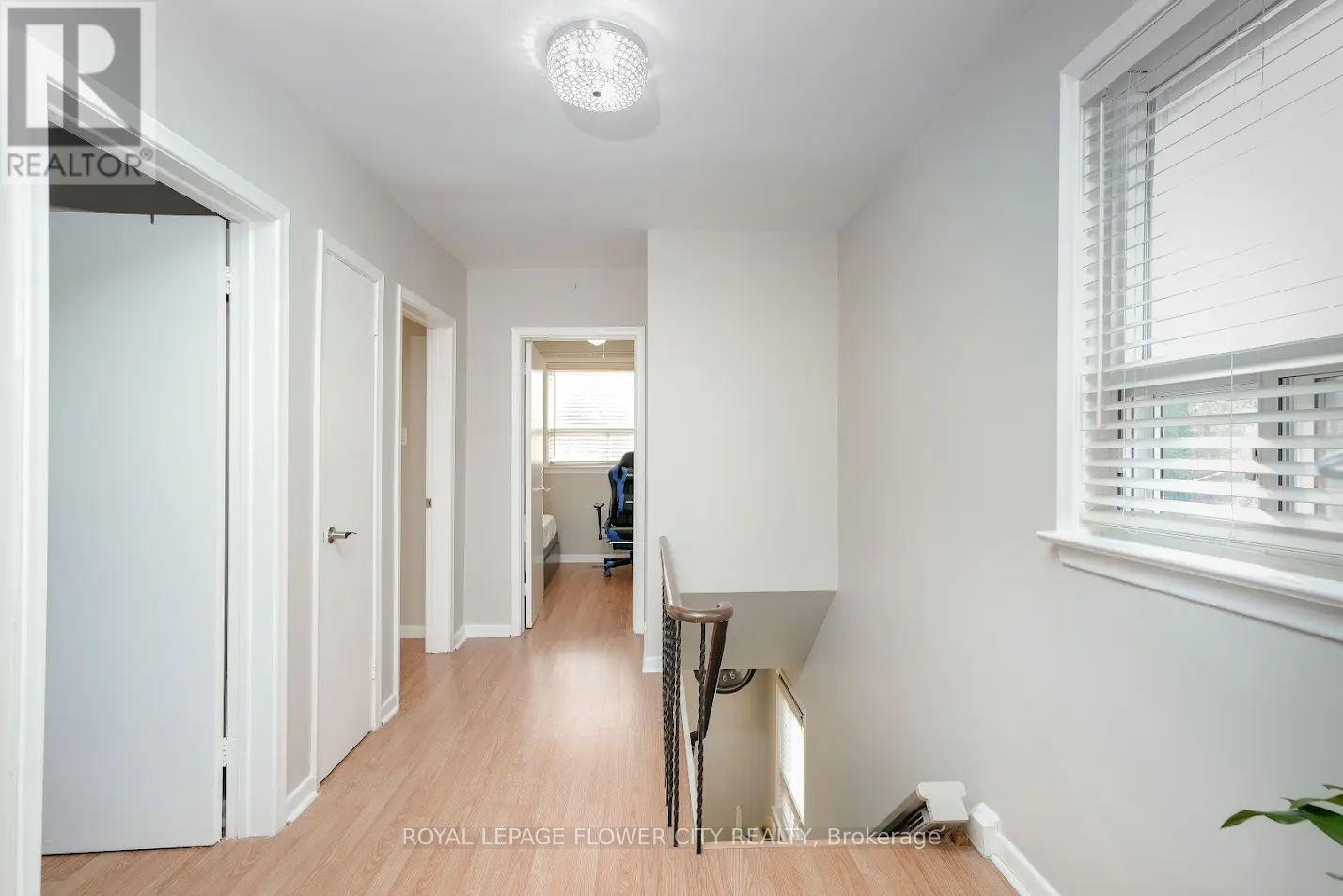 278 Elmhurst Drive, Toronto, Ontario  M9W 2M2 - Photo 7 - W12339672