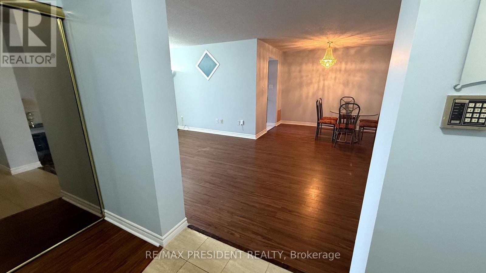 206 - 30 Malta Avenue, Brampton, Ontario  L6V 4A4 - Photo 15 - W12339674