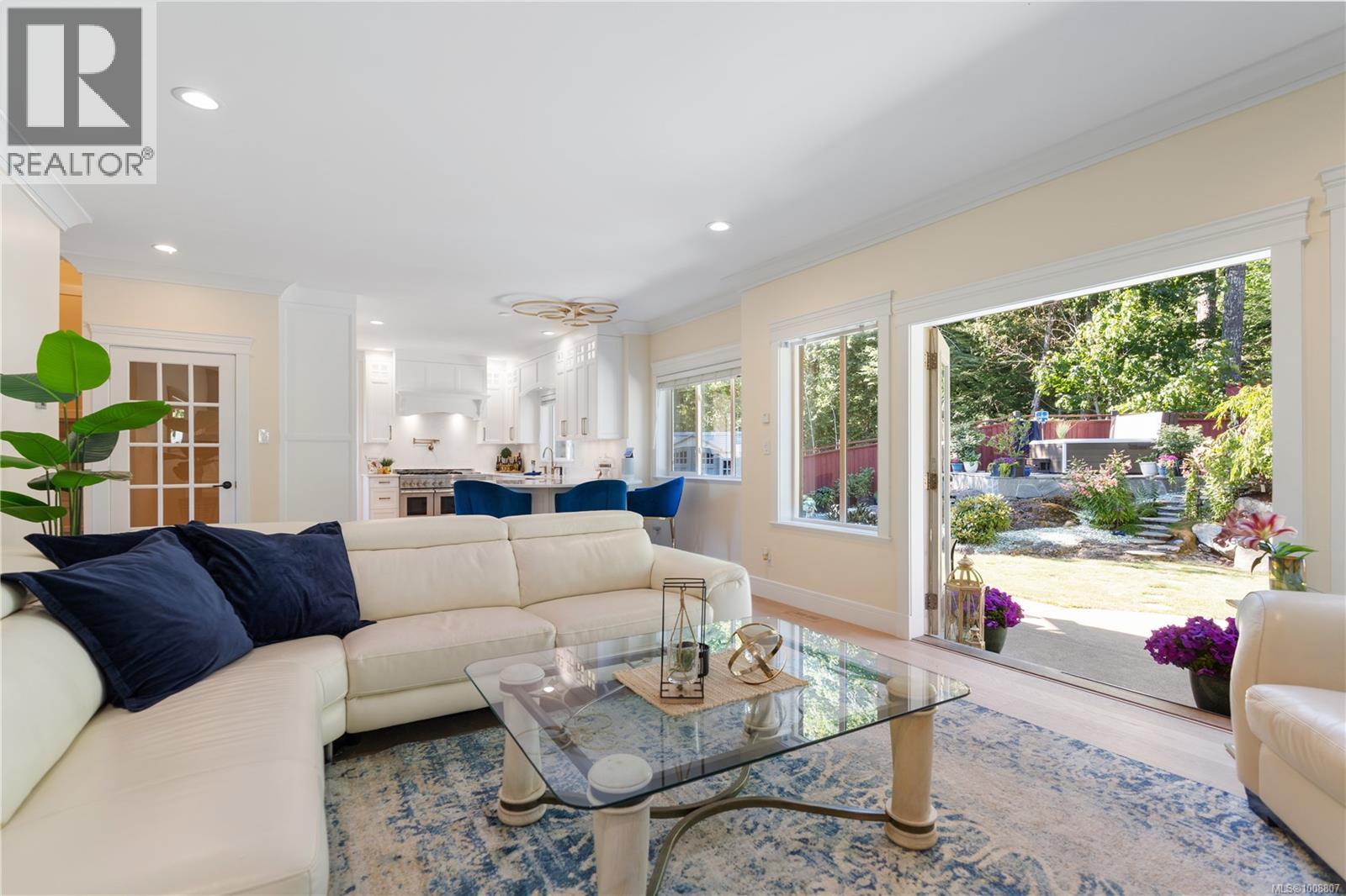 Property at 630 Granrose Terr image 5