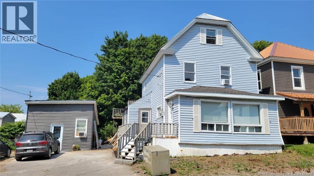 103 Cedar Street, Woodstock, New Brunswick  E7M 1E5 - Photo 1 - NB121911