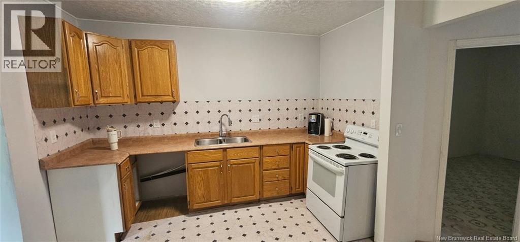 103 Cedar Street, Woodstock, New Brunswick  E7M 1E5 - Photo 5 - NB121911