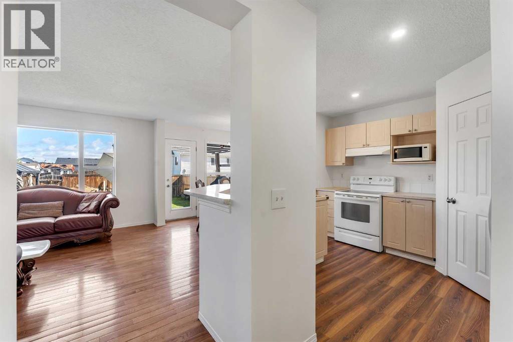 Property at 2 Taralea Green NE image 5