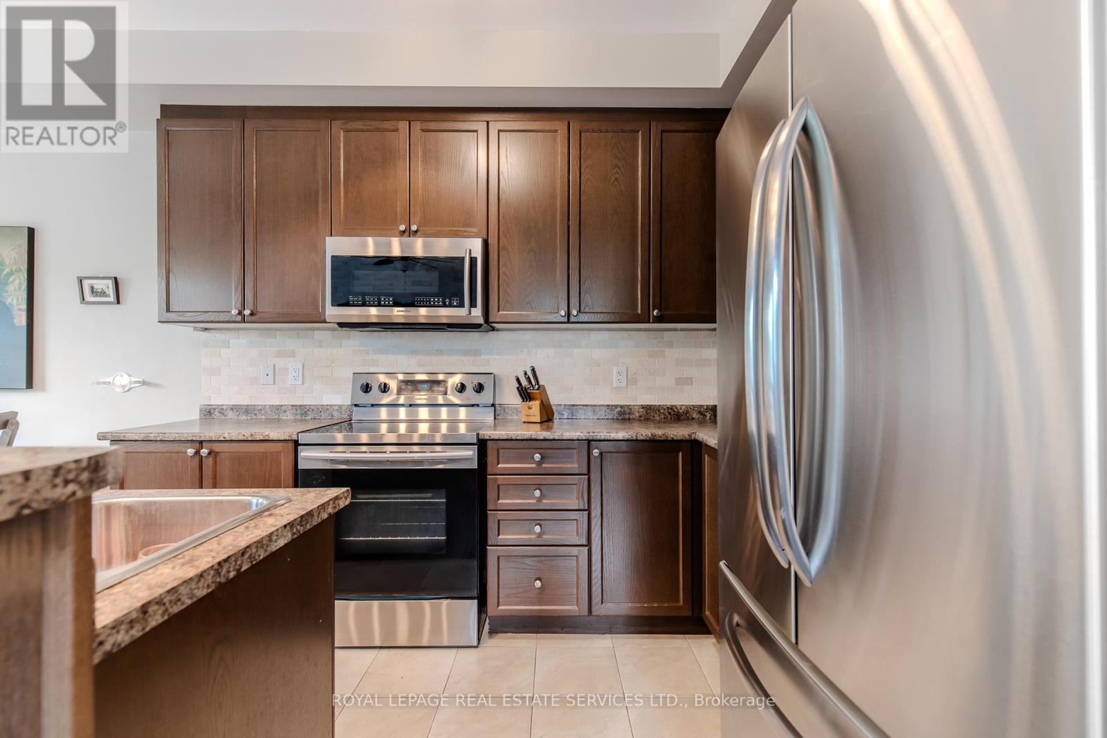41 - 170 Palacebeach Trail, Hamilton, Ontario  L8E 0H2 - Photo 12 - X12339683